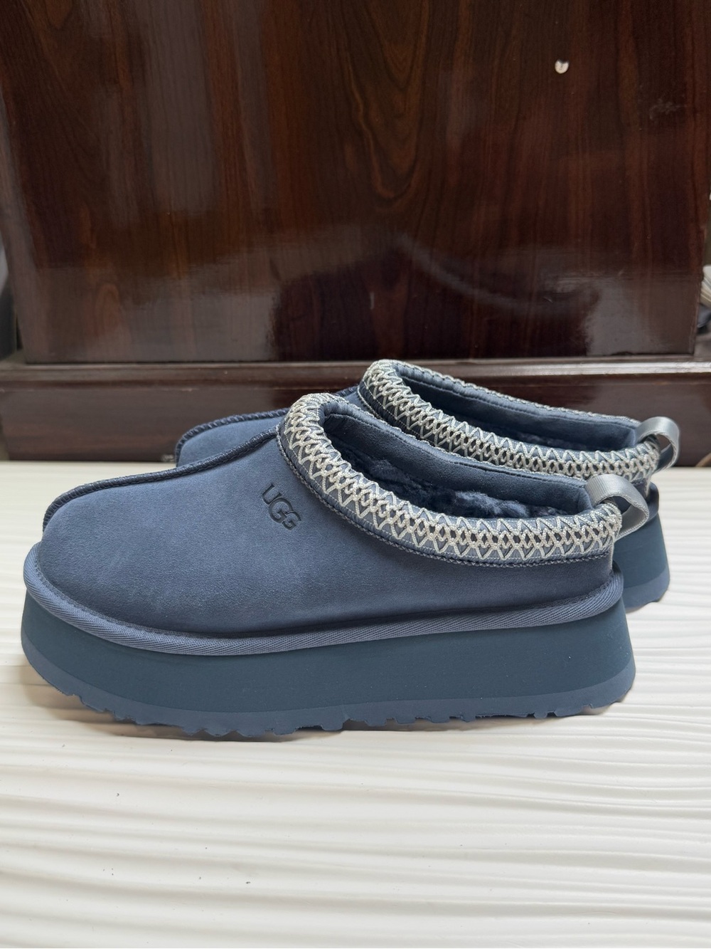 UGG Navy Suede Platform Slip-On Clog with Patterned Knit Collar women size 6